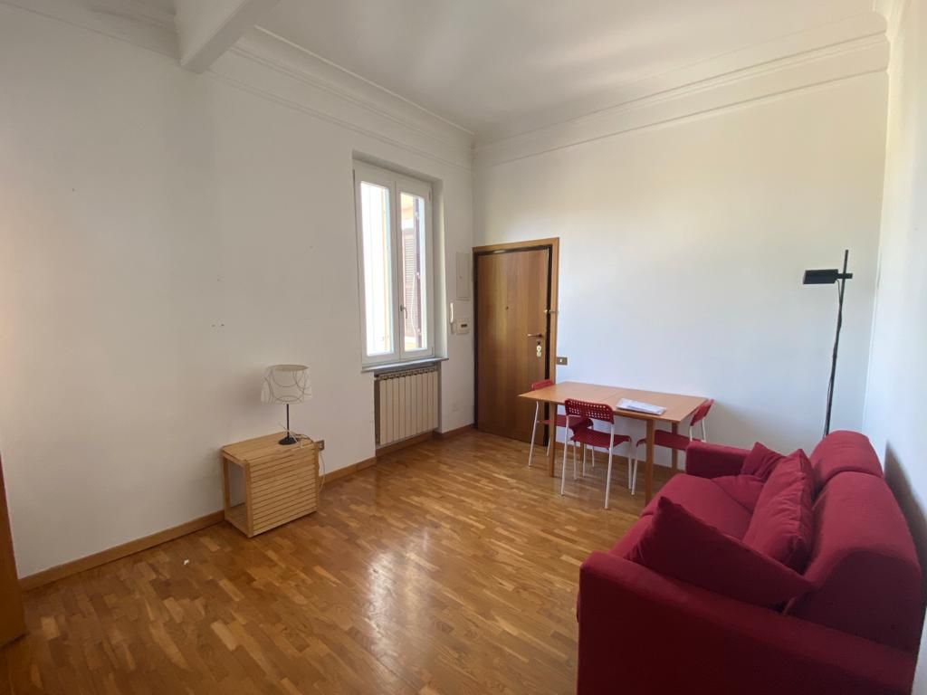 Bilocale arredato in affitto a Roma