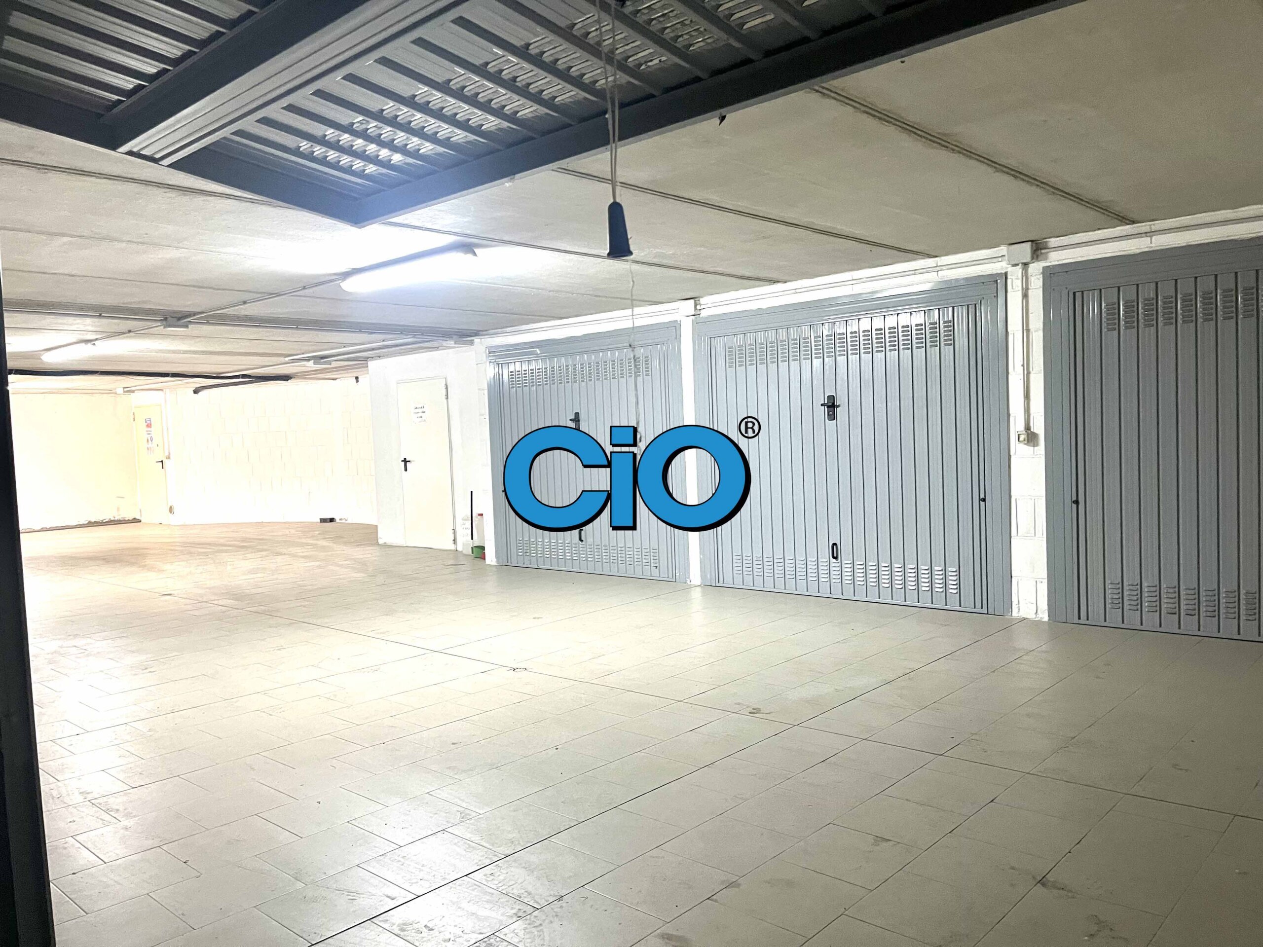 Posto auto coperto in vendita a Medicina