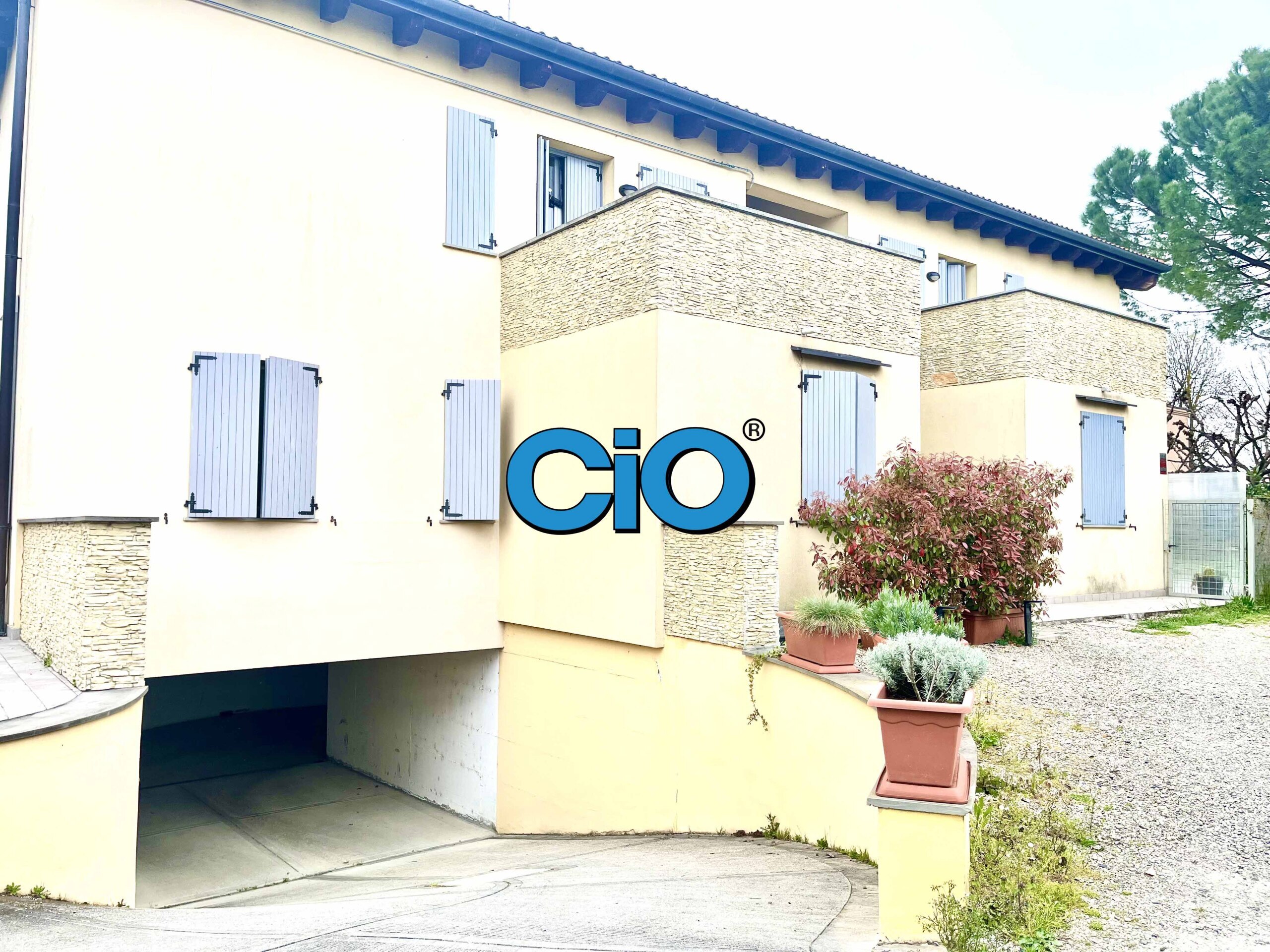 Posto auto coperto in vendita a Medicina