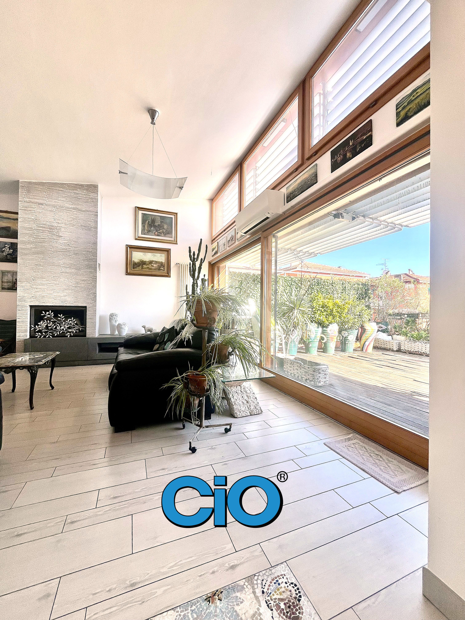 Attico con terrazzo a Bologna