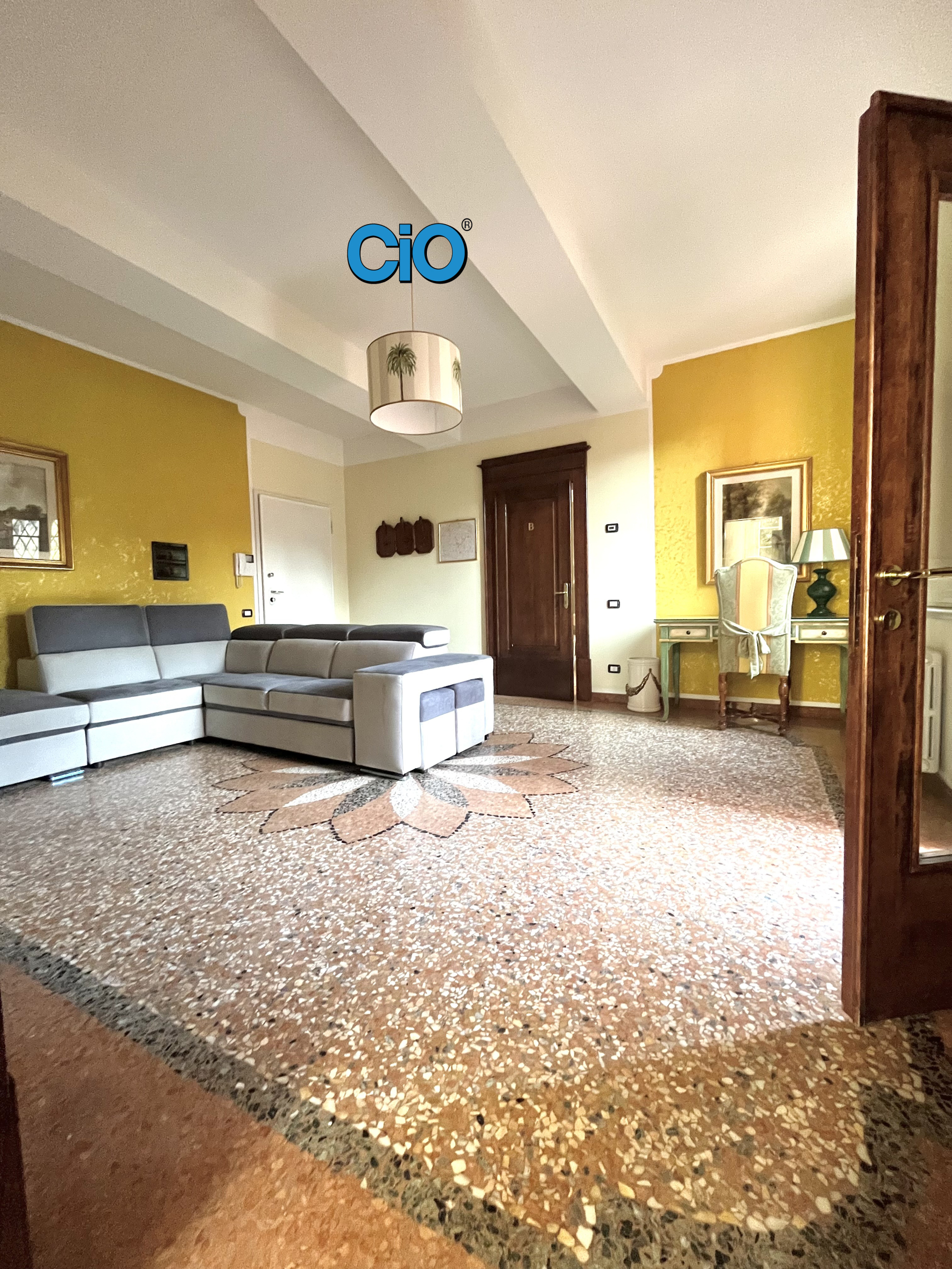 Quadrilocale con giardino a Bologna