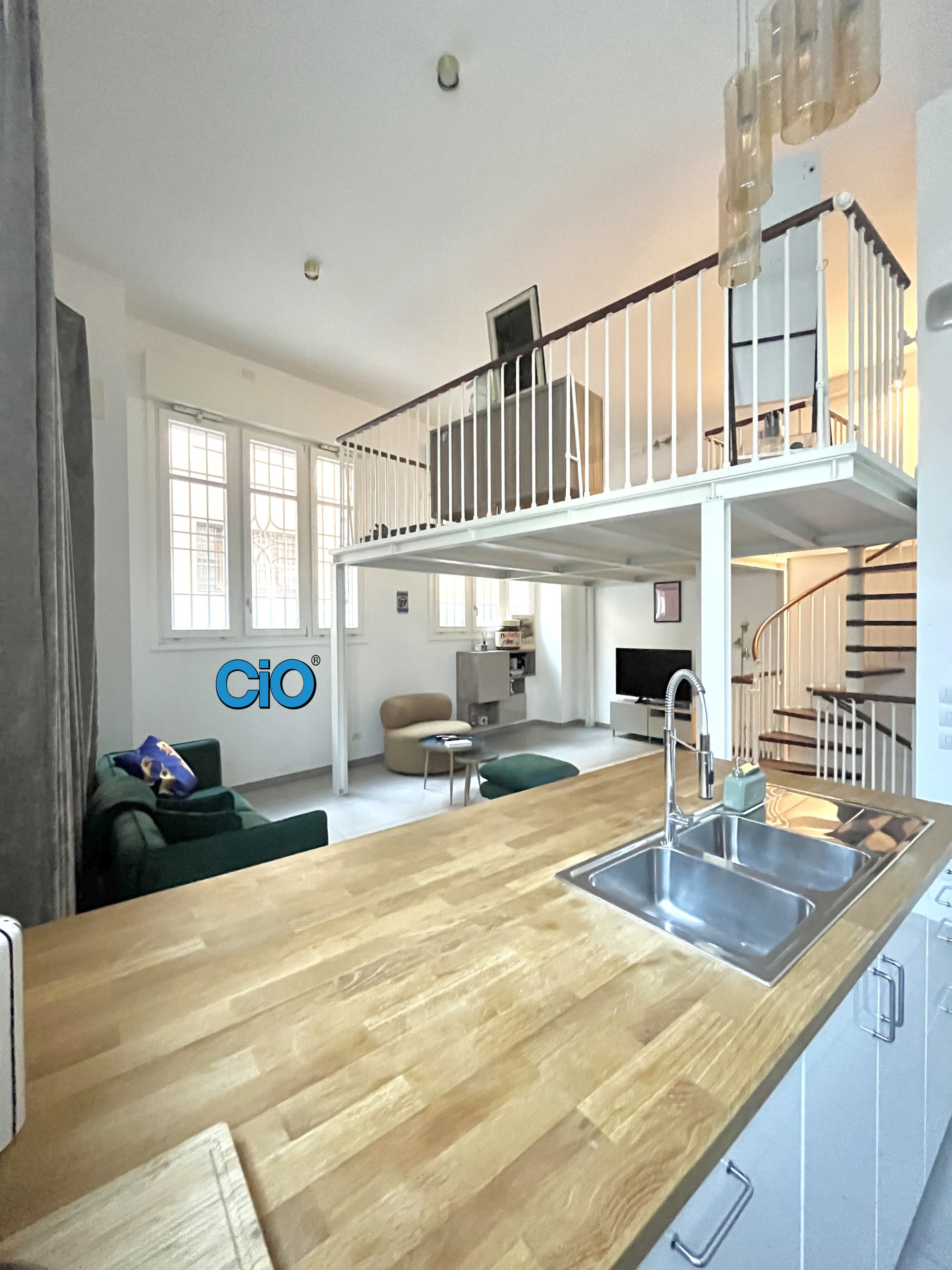 Locale commerciale nuova a Bologna