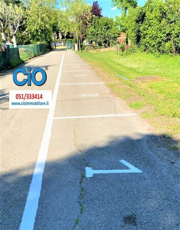 Posto auto scoperto in vendita a Medicina