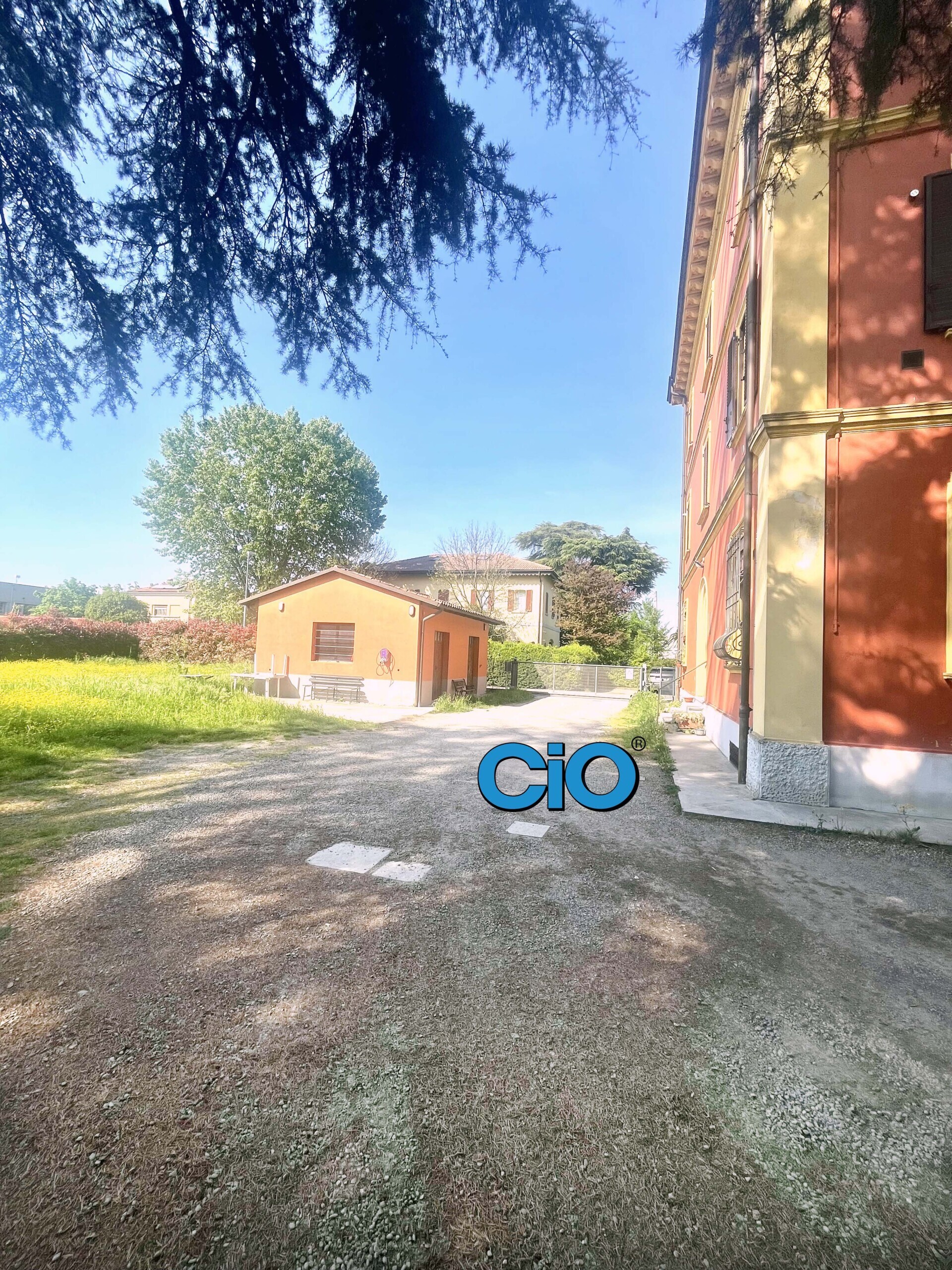 Attico con terrazzo a Bologna