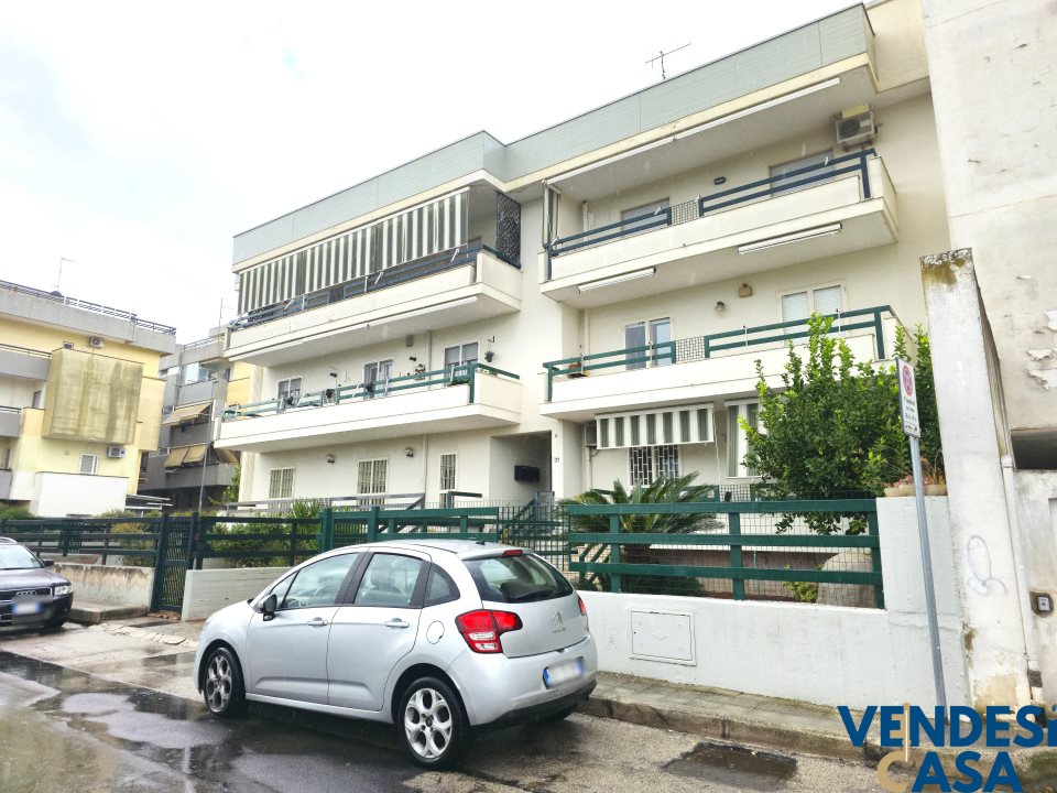 Trilocale in vendita, Adelfia canneto