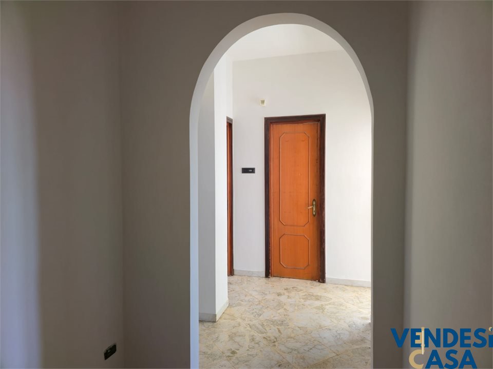 Trilocale in vendita, Adelfia canneto