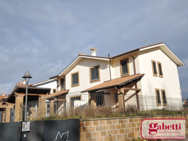Villa Bifamiliare in vendita a Civita Castellana
