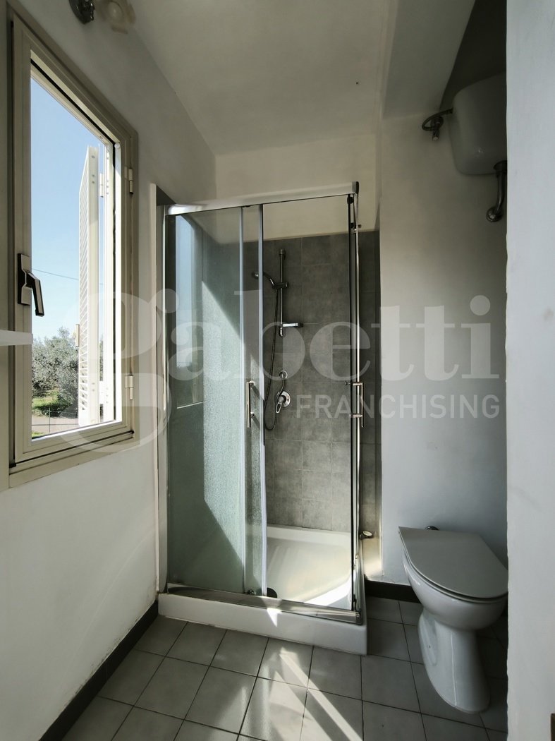 Quadrilocale con box a Gallese