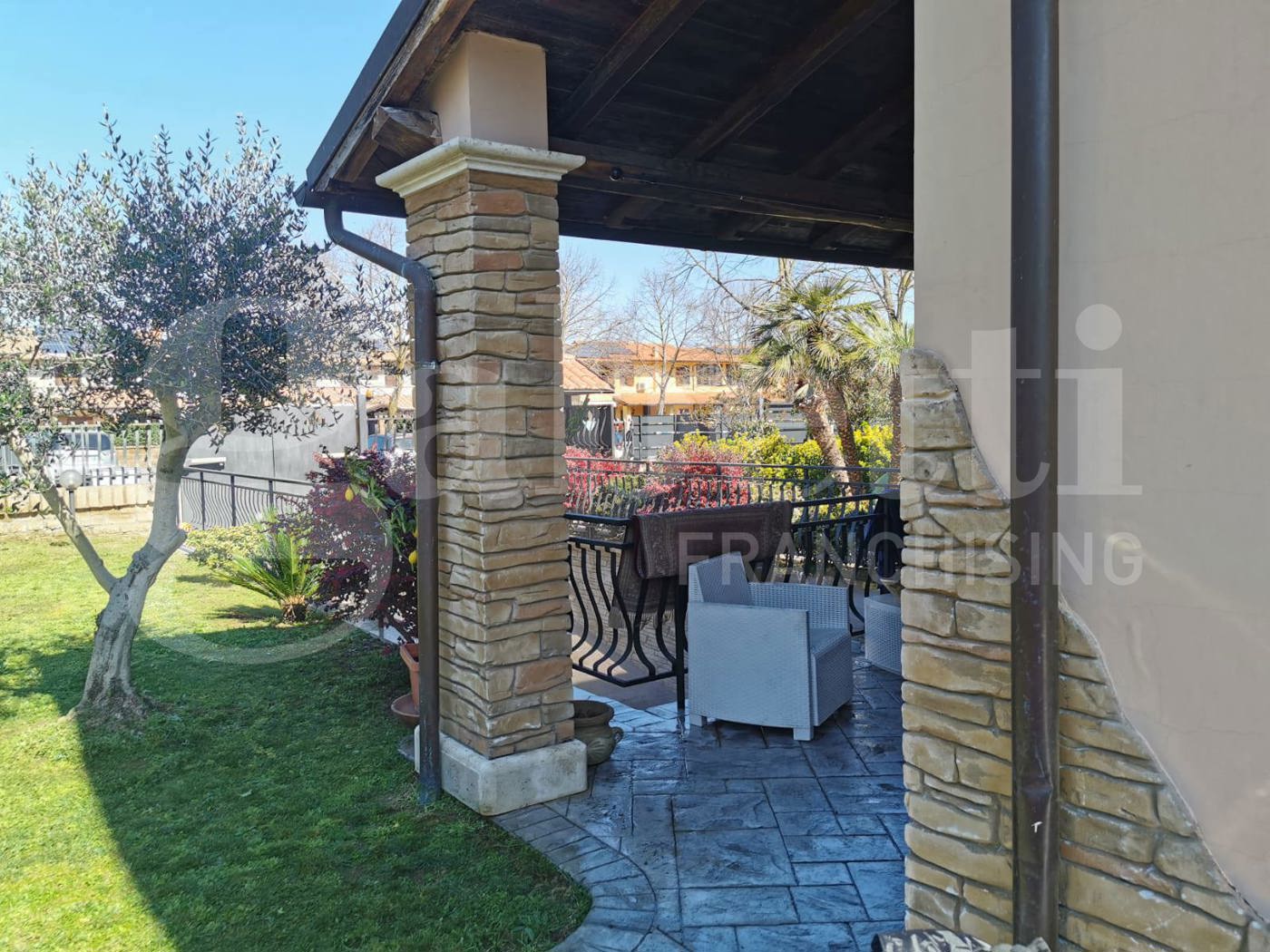 Villa Bifamiliare con giardino a Civita Castellana