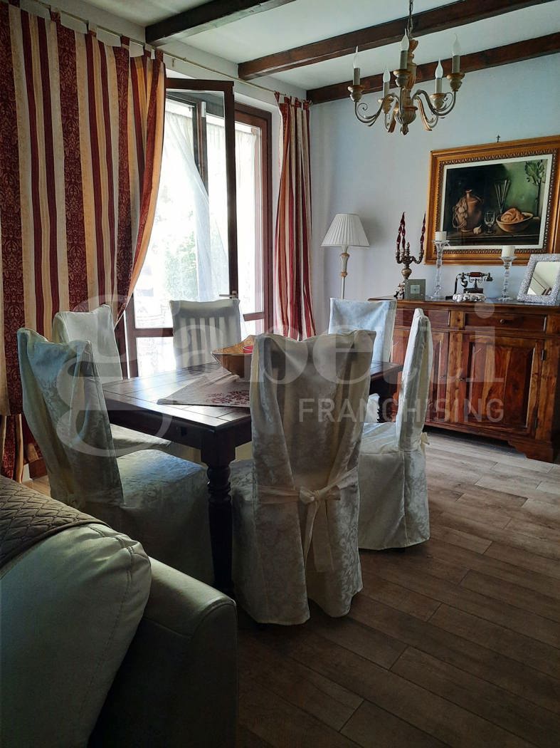 Villa Bifamiliare con giardino a Civita Castellana