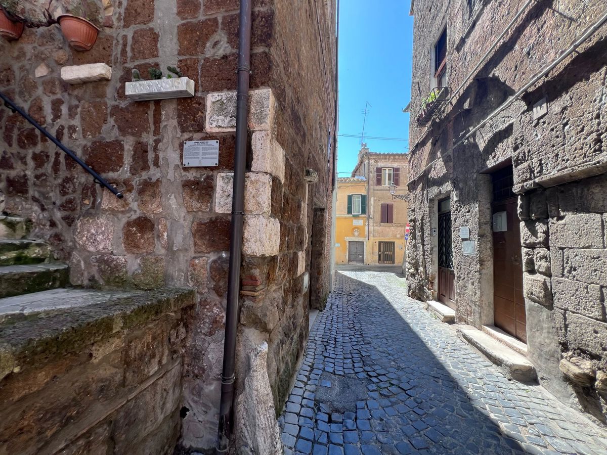 Magazzino in vendita a Civita Castellana