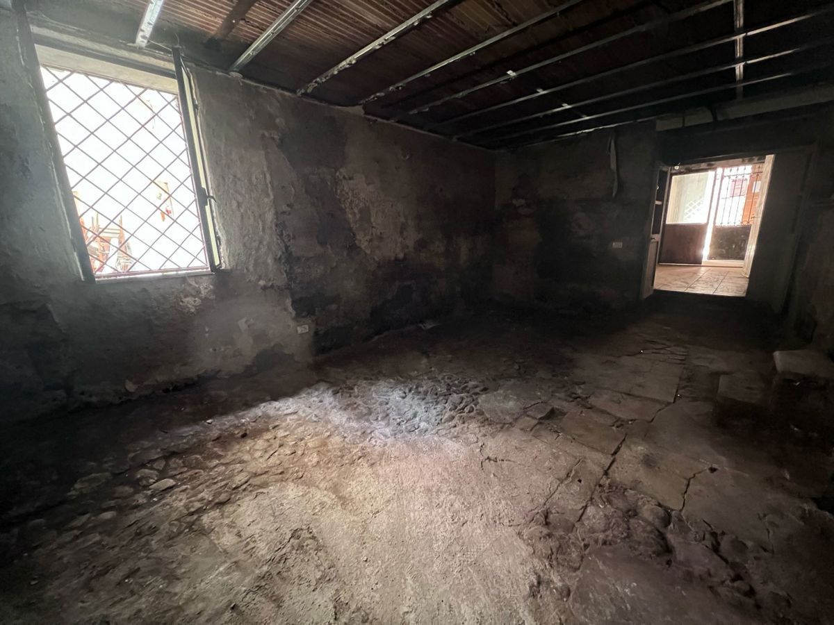 Magazzino in vendita a Civita Castellana