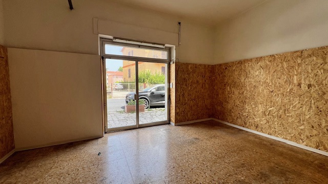 Negozio in affitto a Civita Castellana