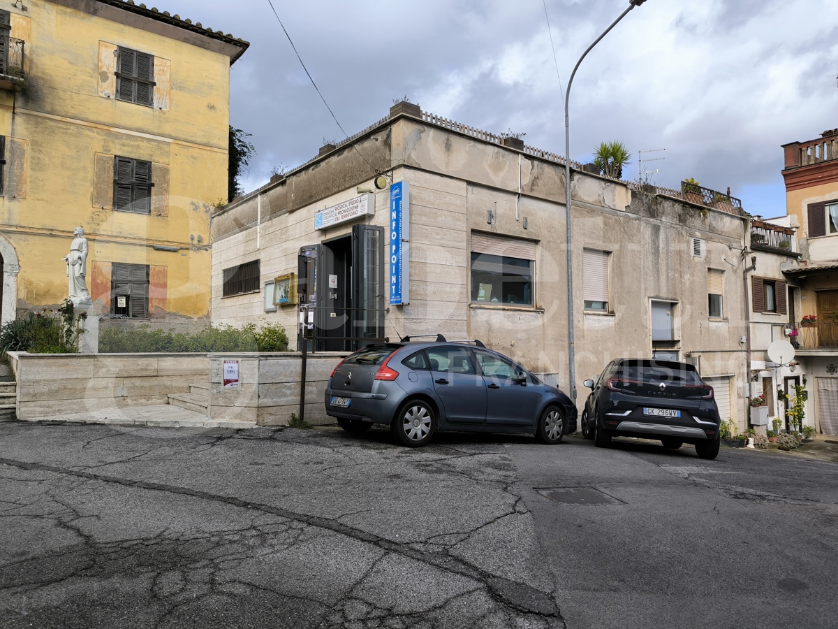 Ufficio in vendita a Corchiano
