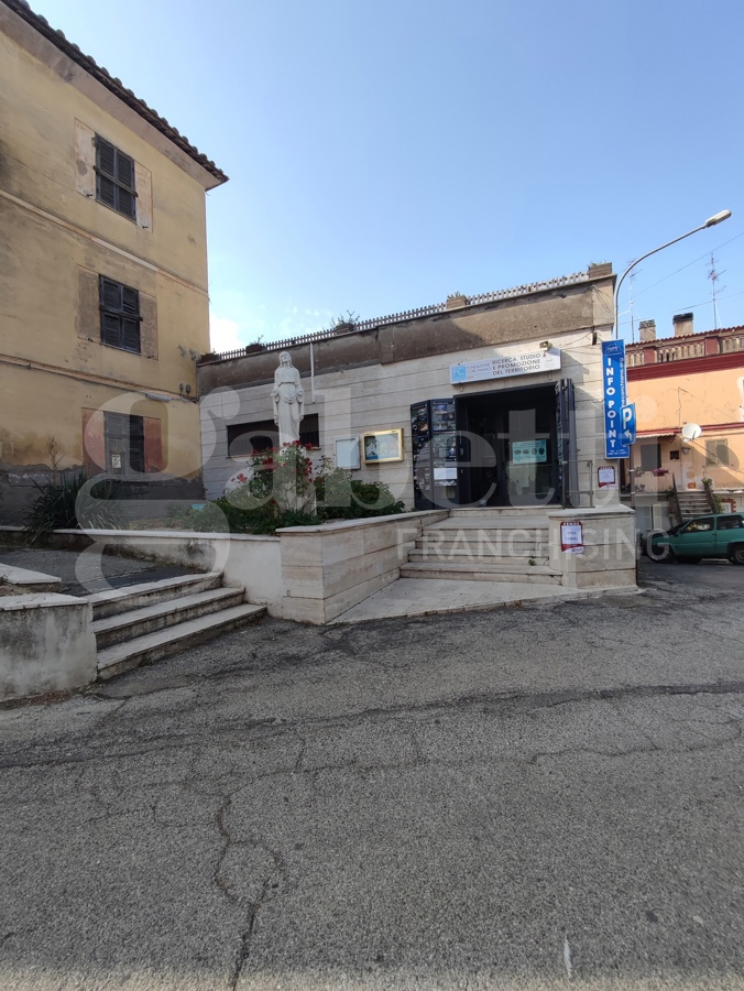 Ufficio in vendita a Corchiano