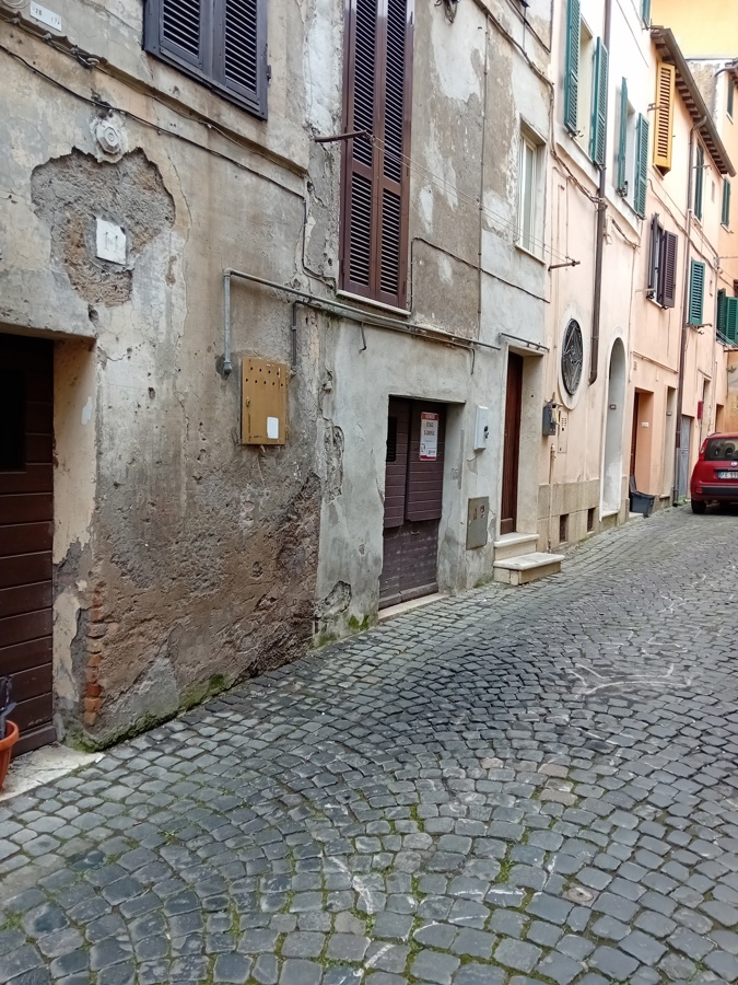 Magazzino in vendita a Civita Castellana
