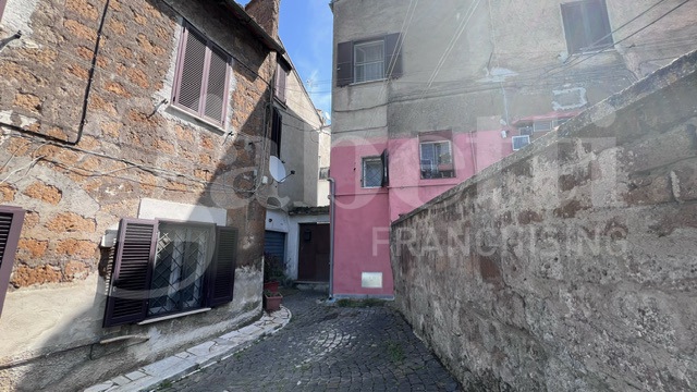 Trilocale in vendita a Civita Castellana