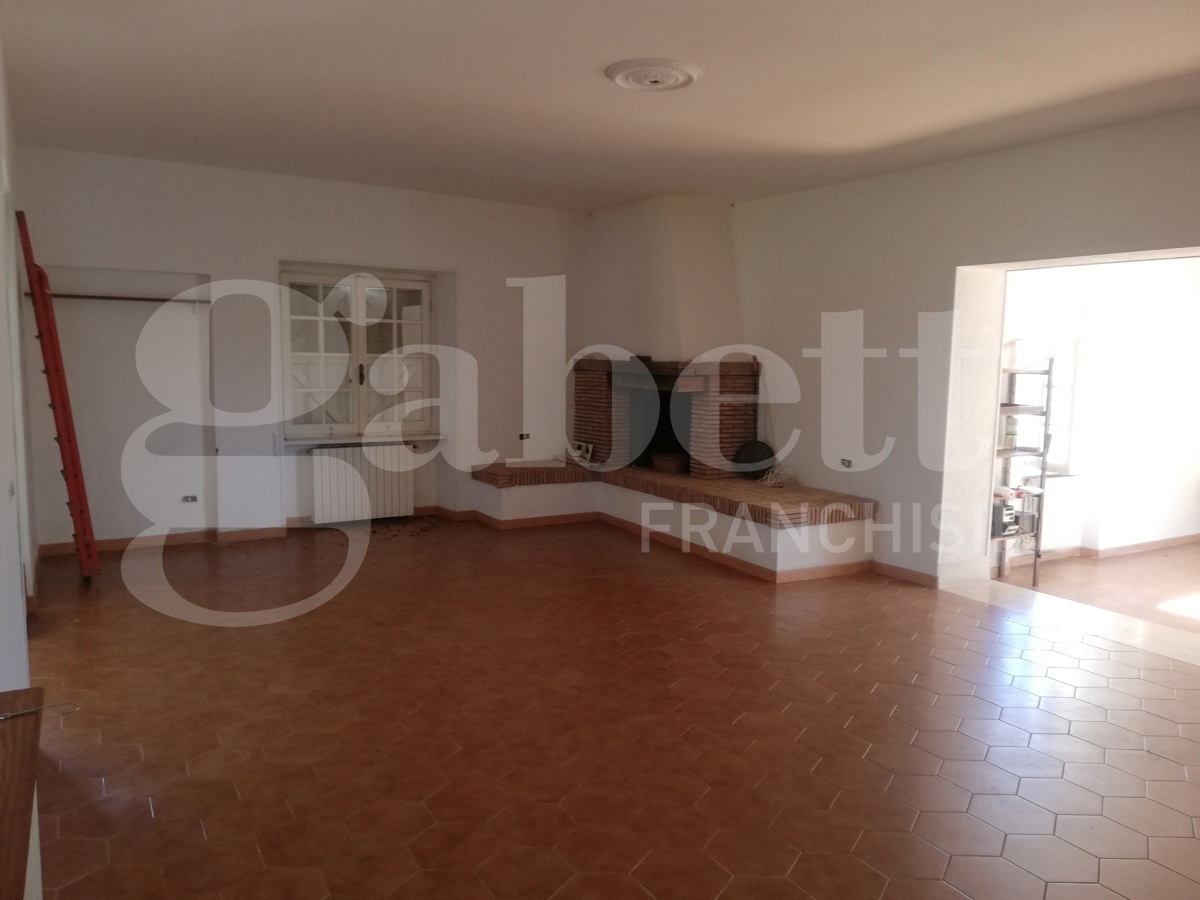 Villa con giardino a Gallese