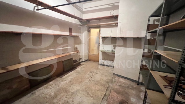 Magazzino in vendita a Civita Castellana
