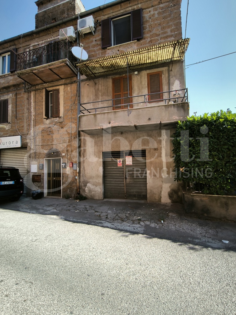 Magazzino in vendita a Corchiano