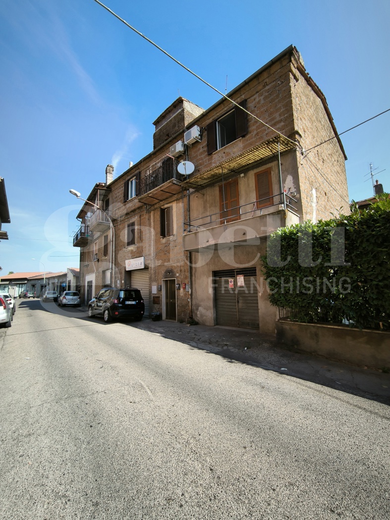 Magazzino in vendita a Corchiano