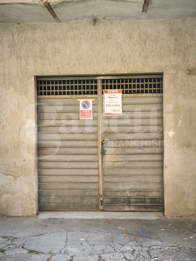 Magazzino in vendita a Corchiano