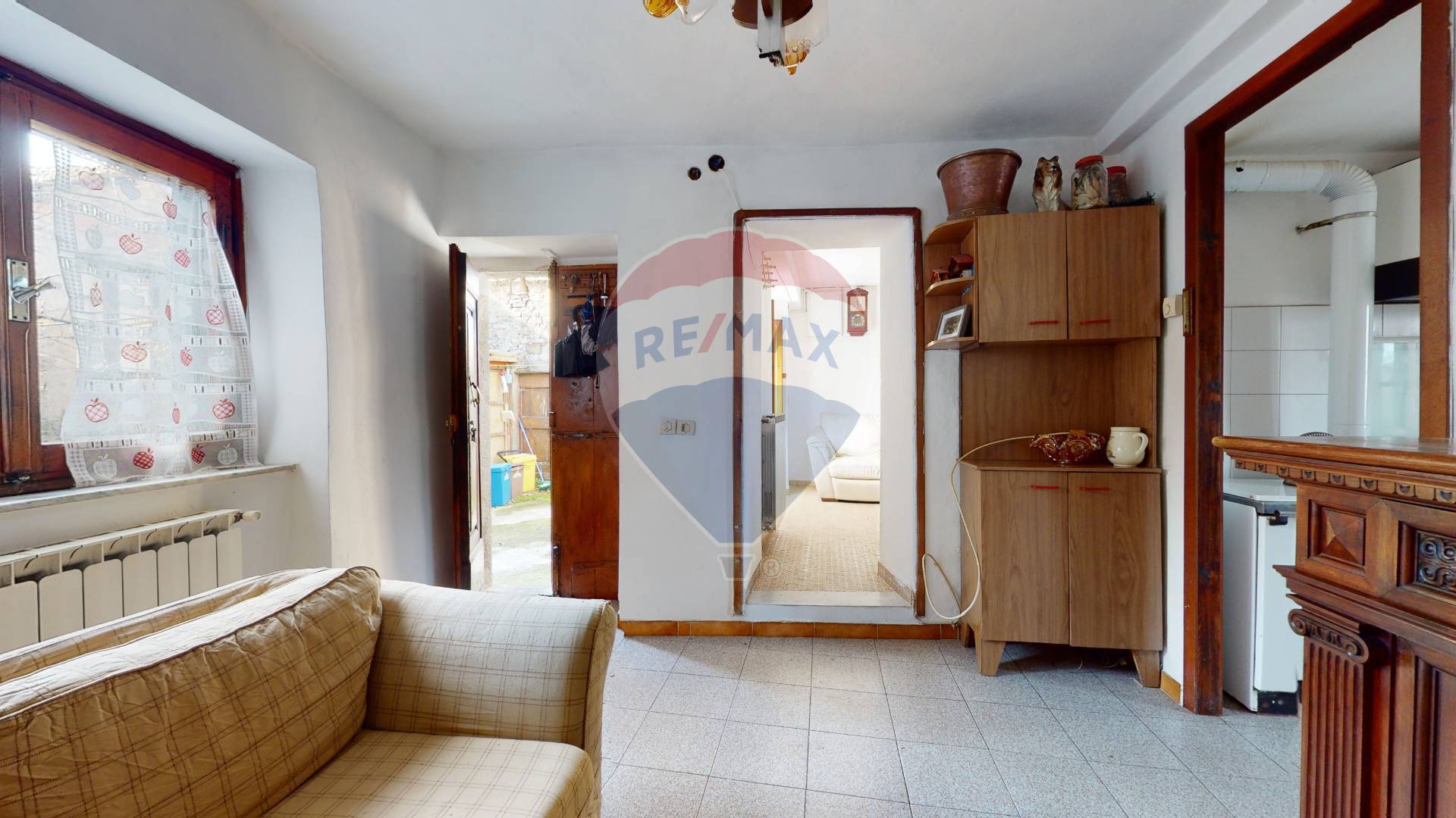 Casa indipendente con giardino in via rughe, Bagni di Lucca