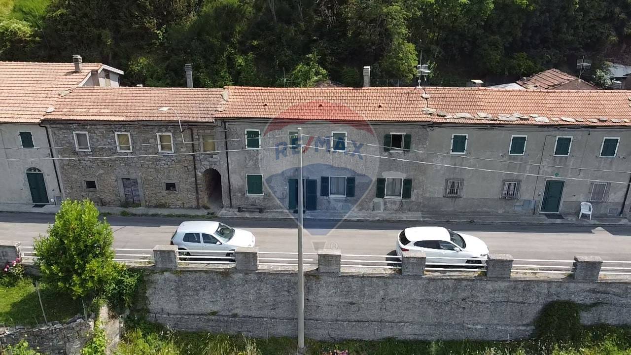 Casa indipendente in vendita in via ugliancaldo, Casola in Lunigiana