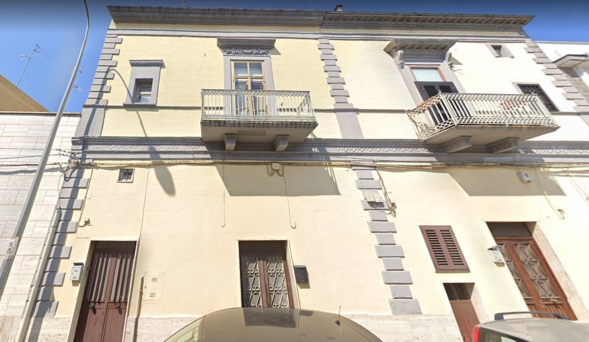 Casa indipendente da ristrutturare a Bari