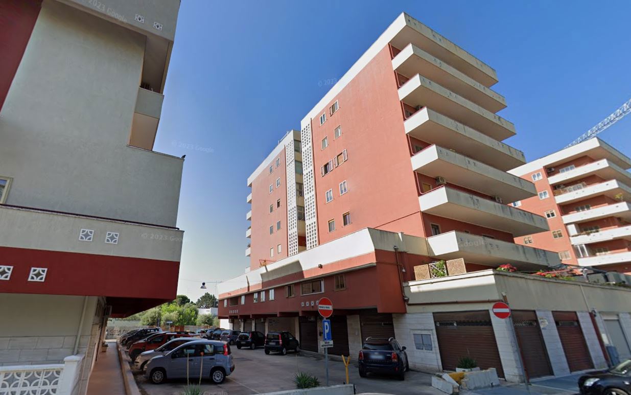 Box/Garage 20mq in vendita a Bari