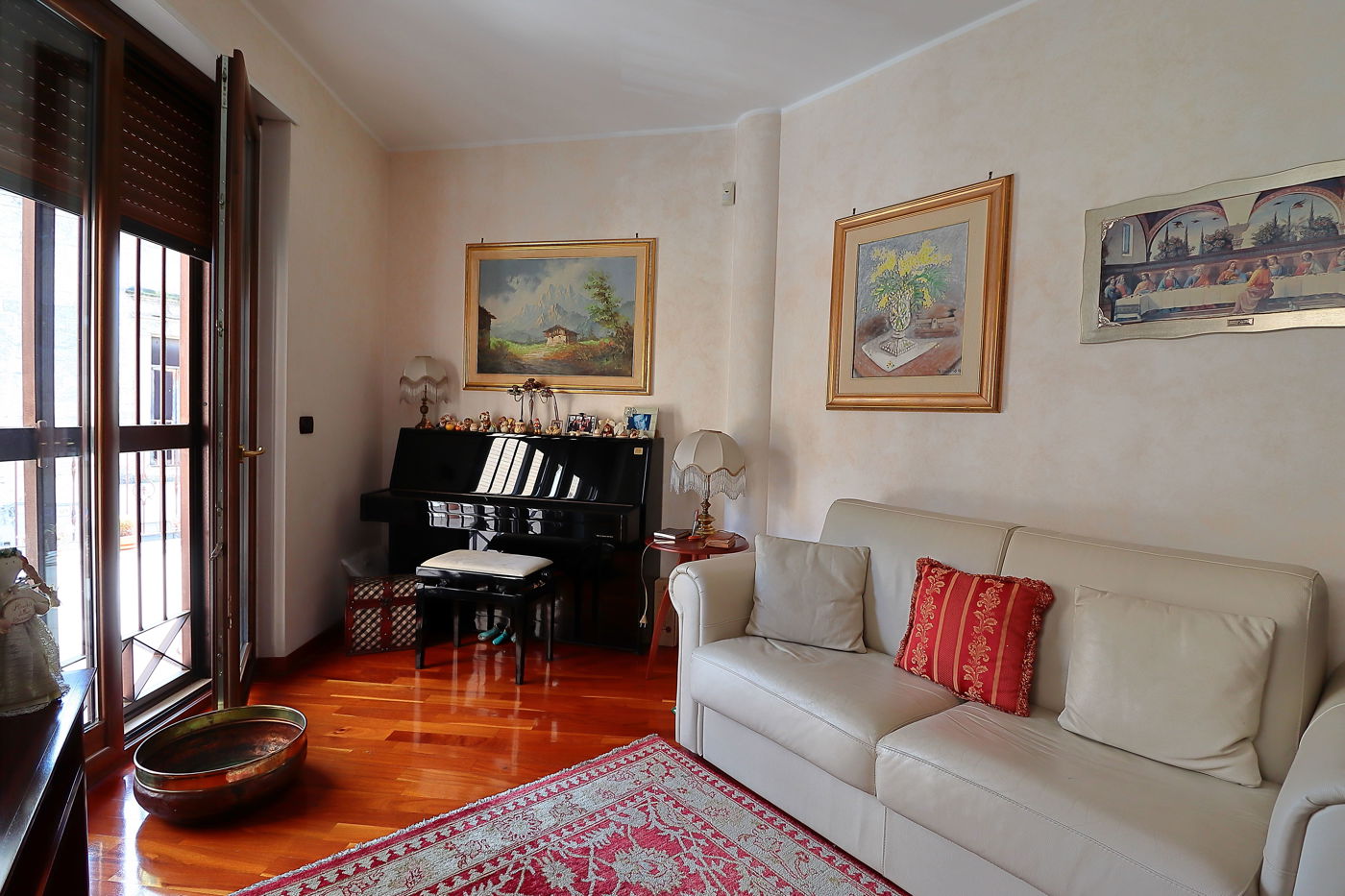 Stabile/Palazzo con box doppio a Bari