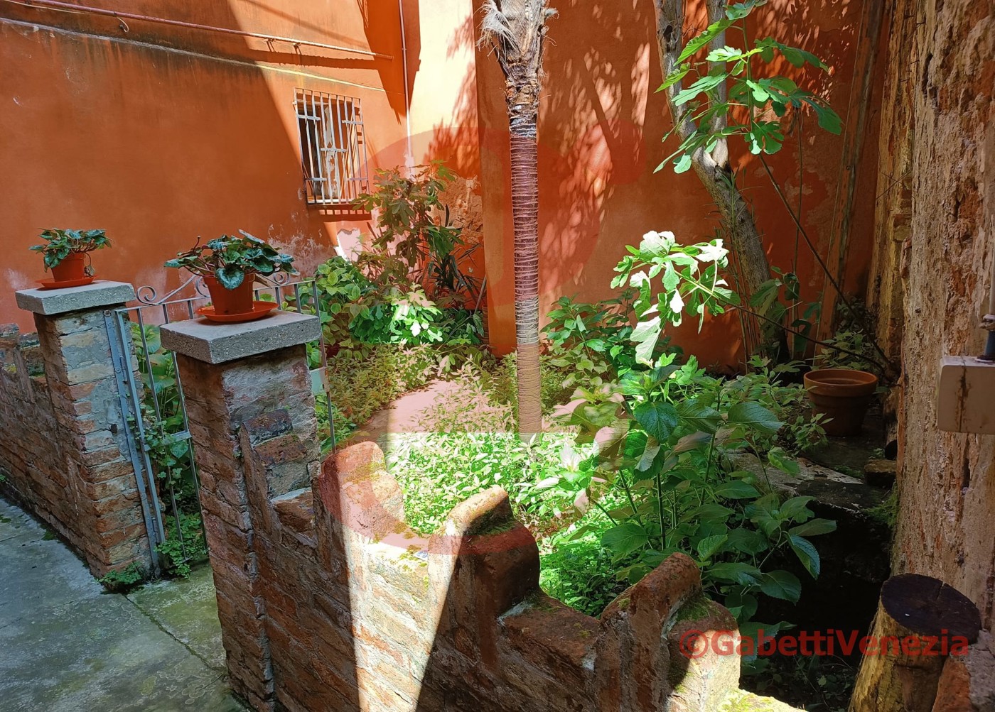Quadrilocale con giardino a Venezia