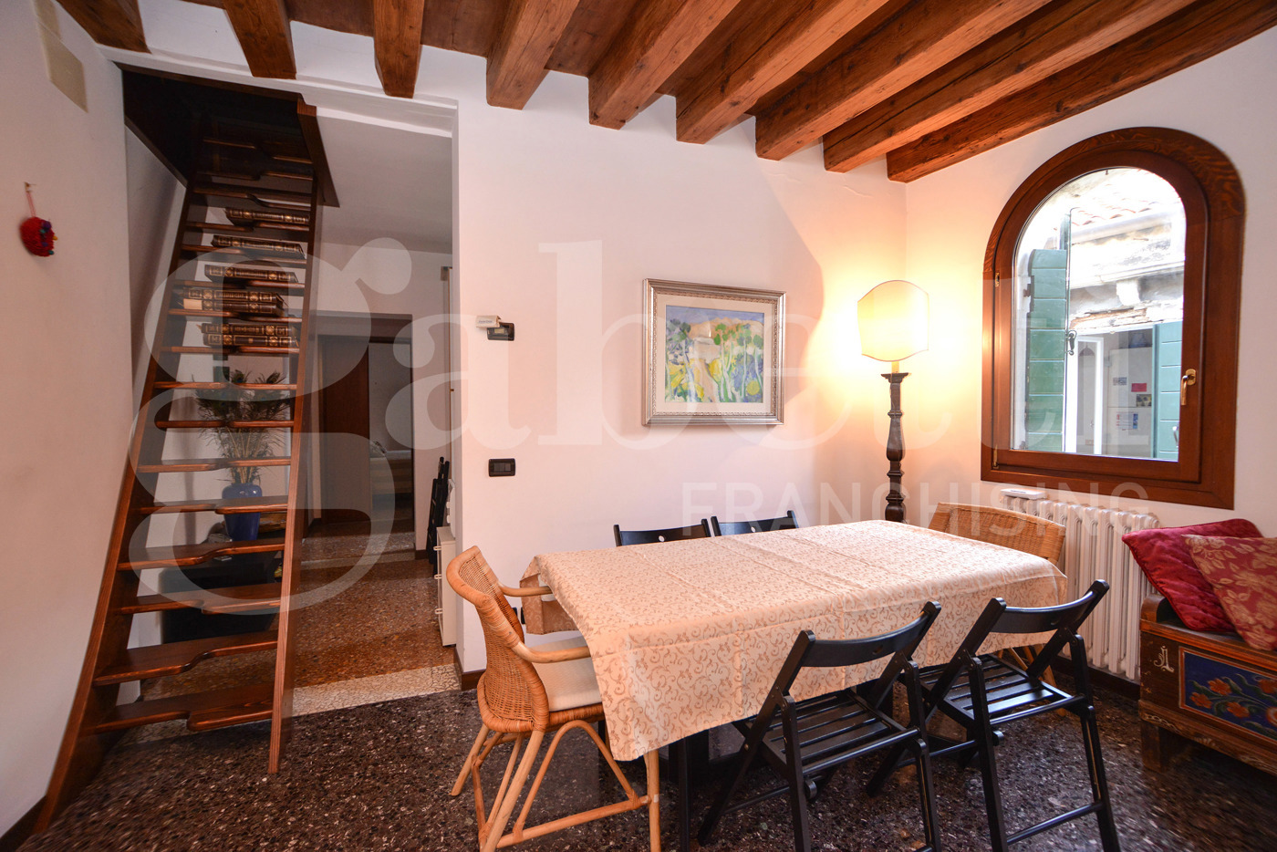 Quadrilocale arredato in affitto a Venezia
