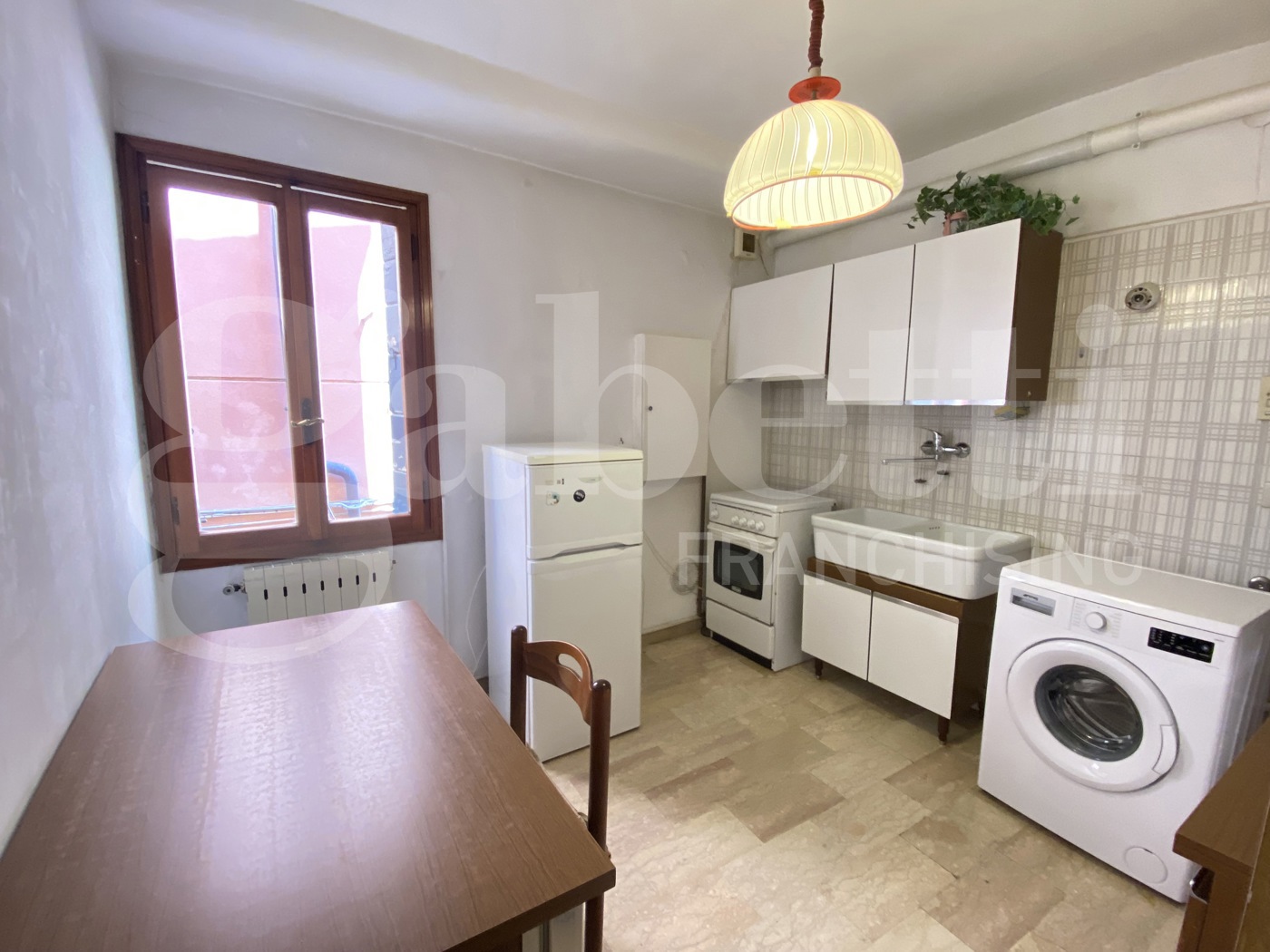 Trilocale da ristrutturare a Venezia