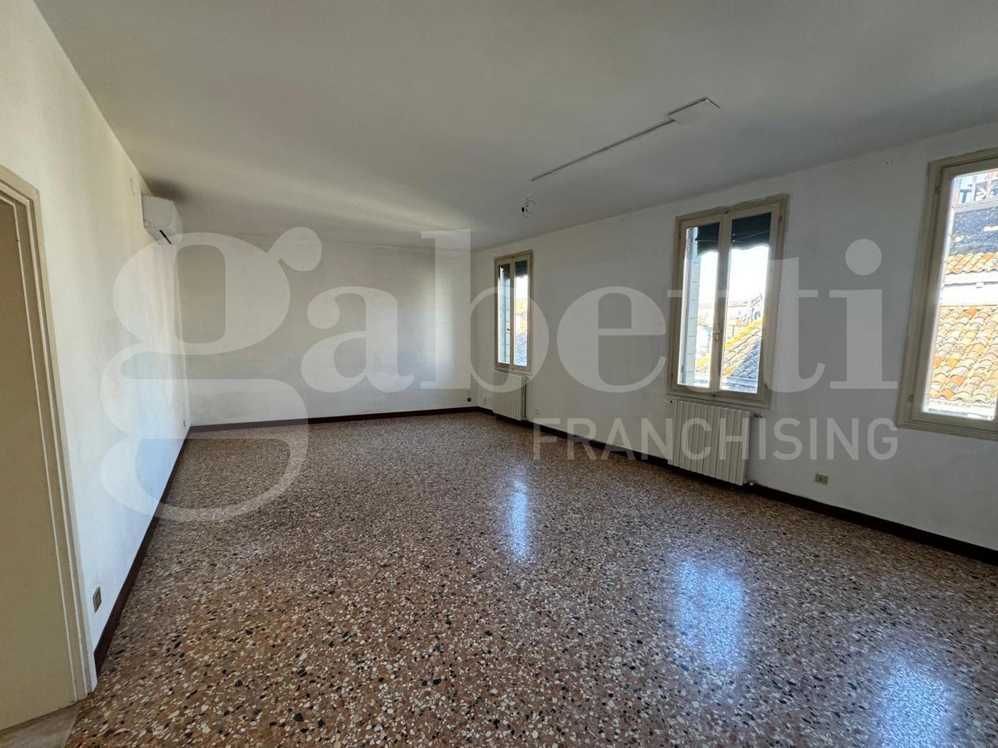 Quadrilocale in vendita a Venezia