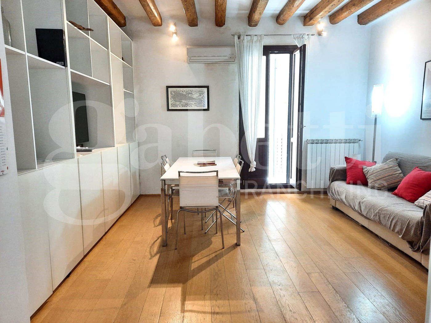 Quadrilocale in affitto a Venezia