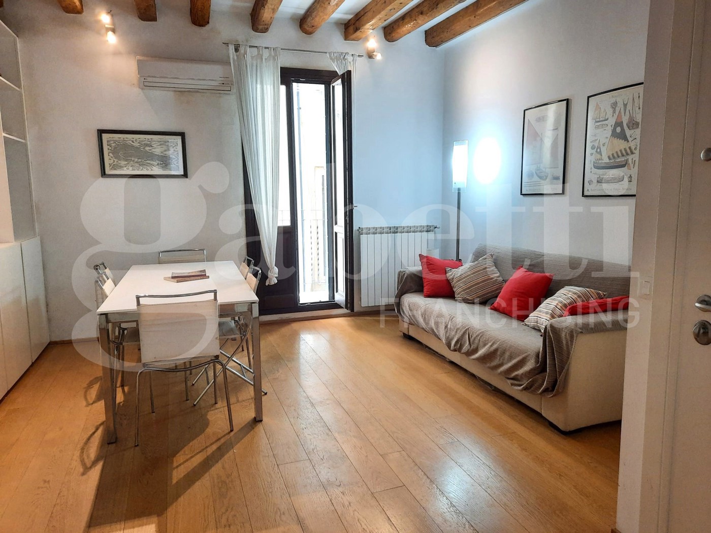 Quadrilocale in affitto a Venezia