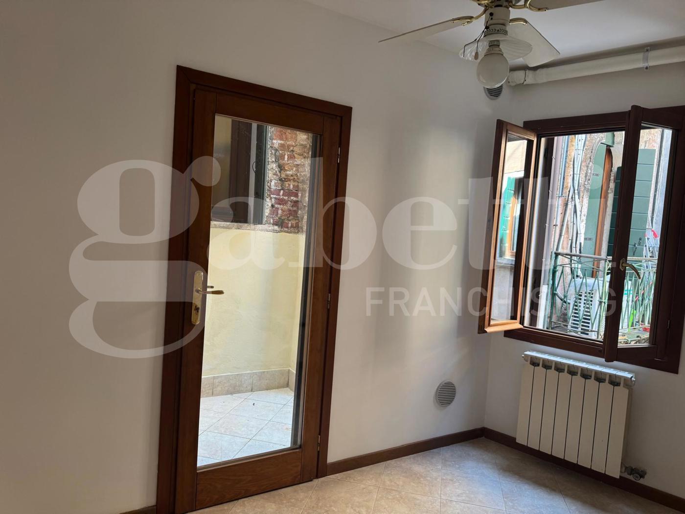Trilocale ristrutturato a Venezia