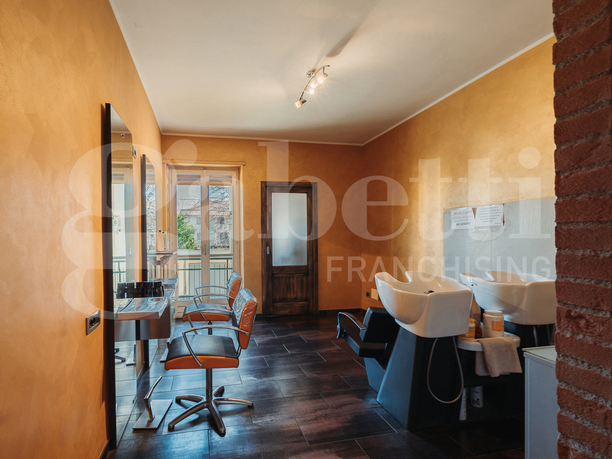 Negozio in vendita a Pinerolo