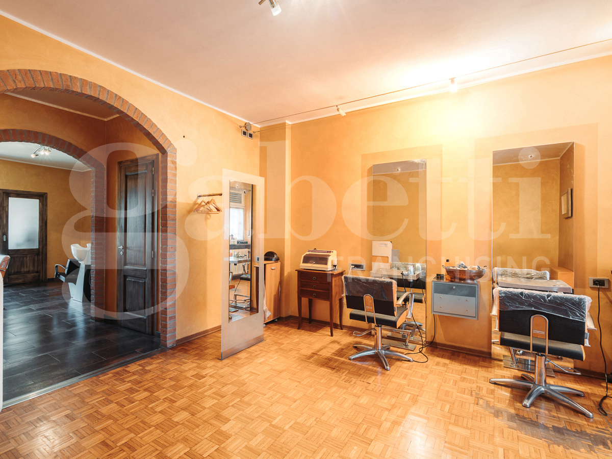 Negozio in vendita a Pinerolo