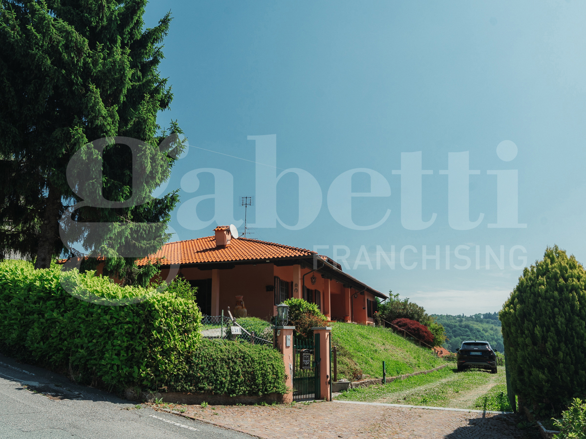 Villa Bifamiliare con giardino a San Pietro Val Lemina