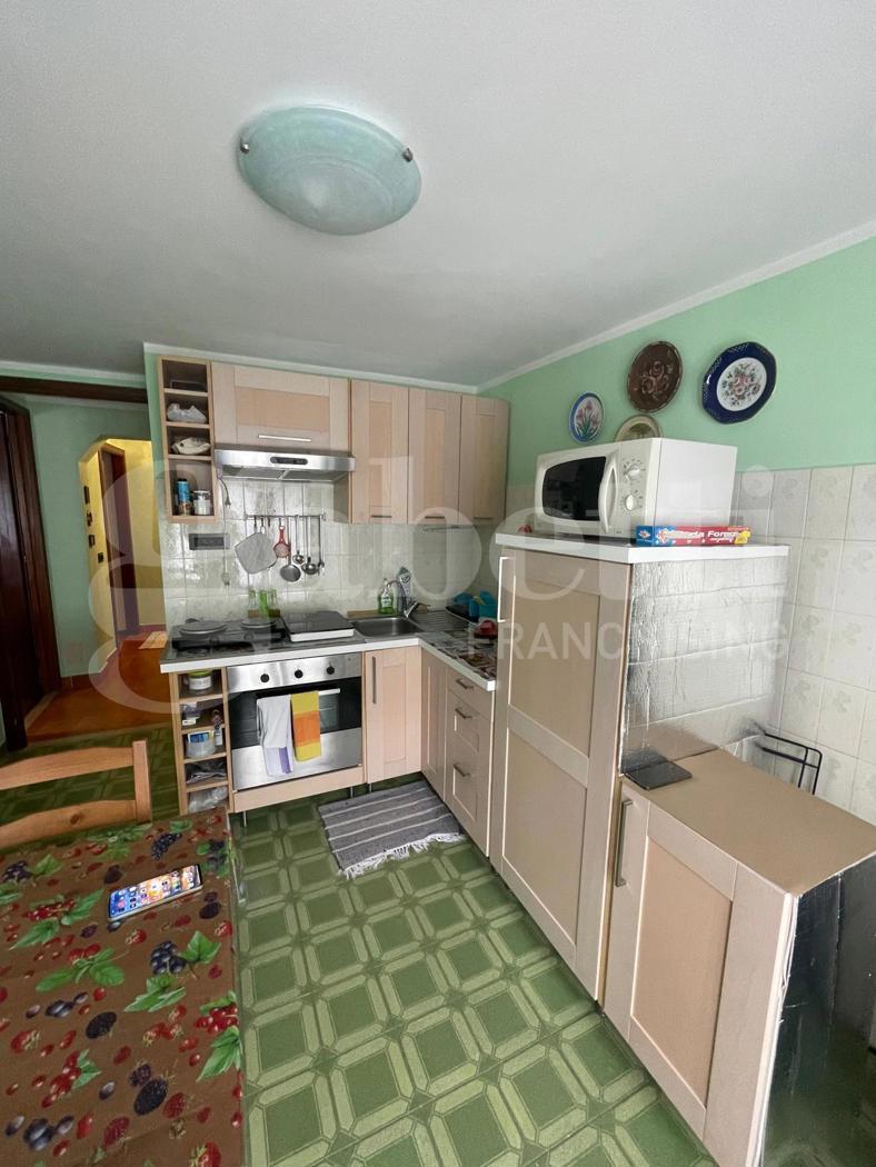 Trilocale arredato in affitto a Perrero