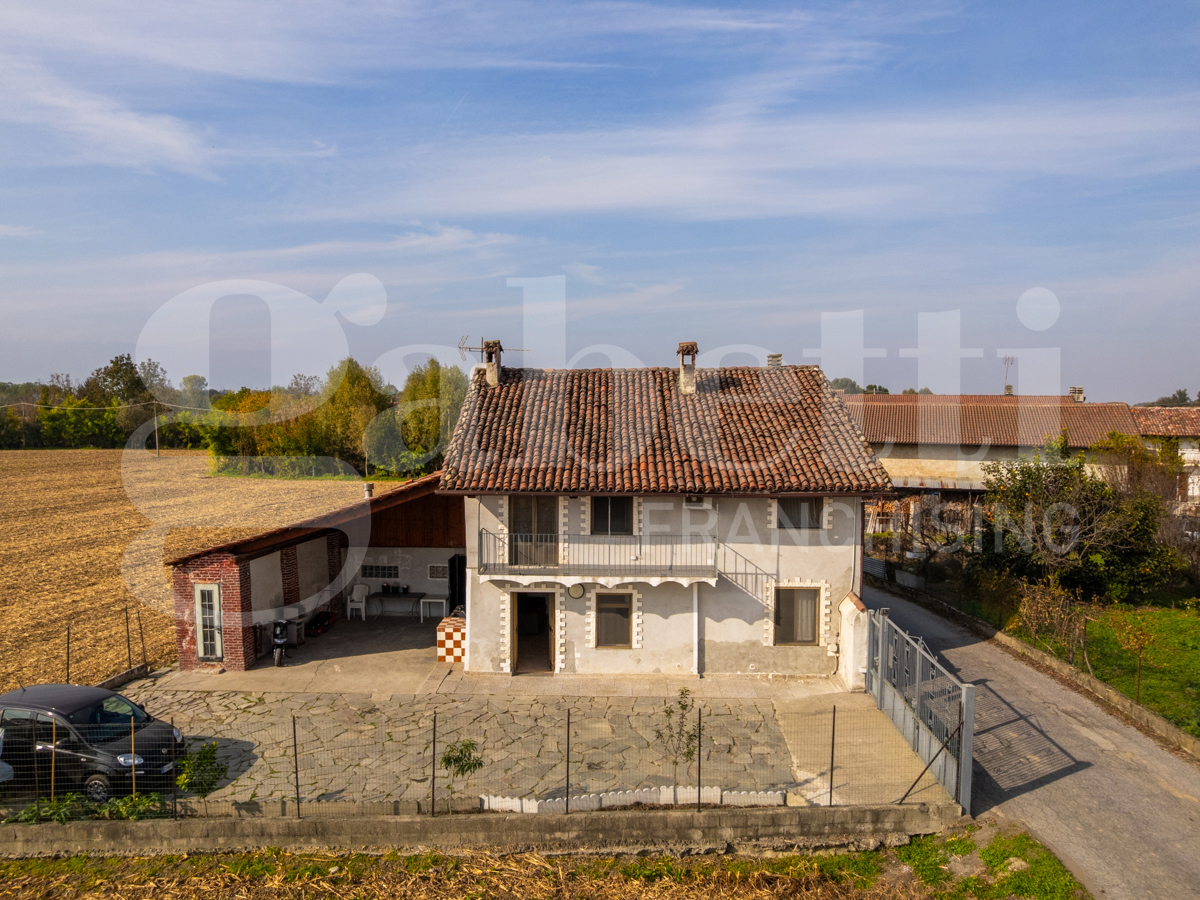 Casa indipendente con giardino a Vigone