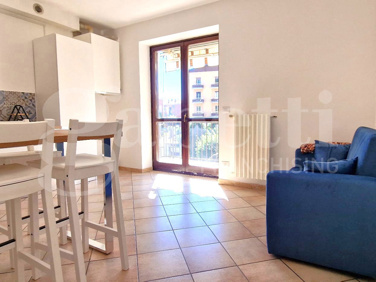 Trilocale arredato in affitto a Pinerolo