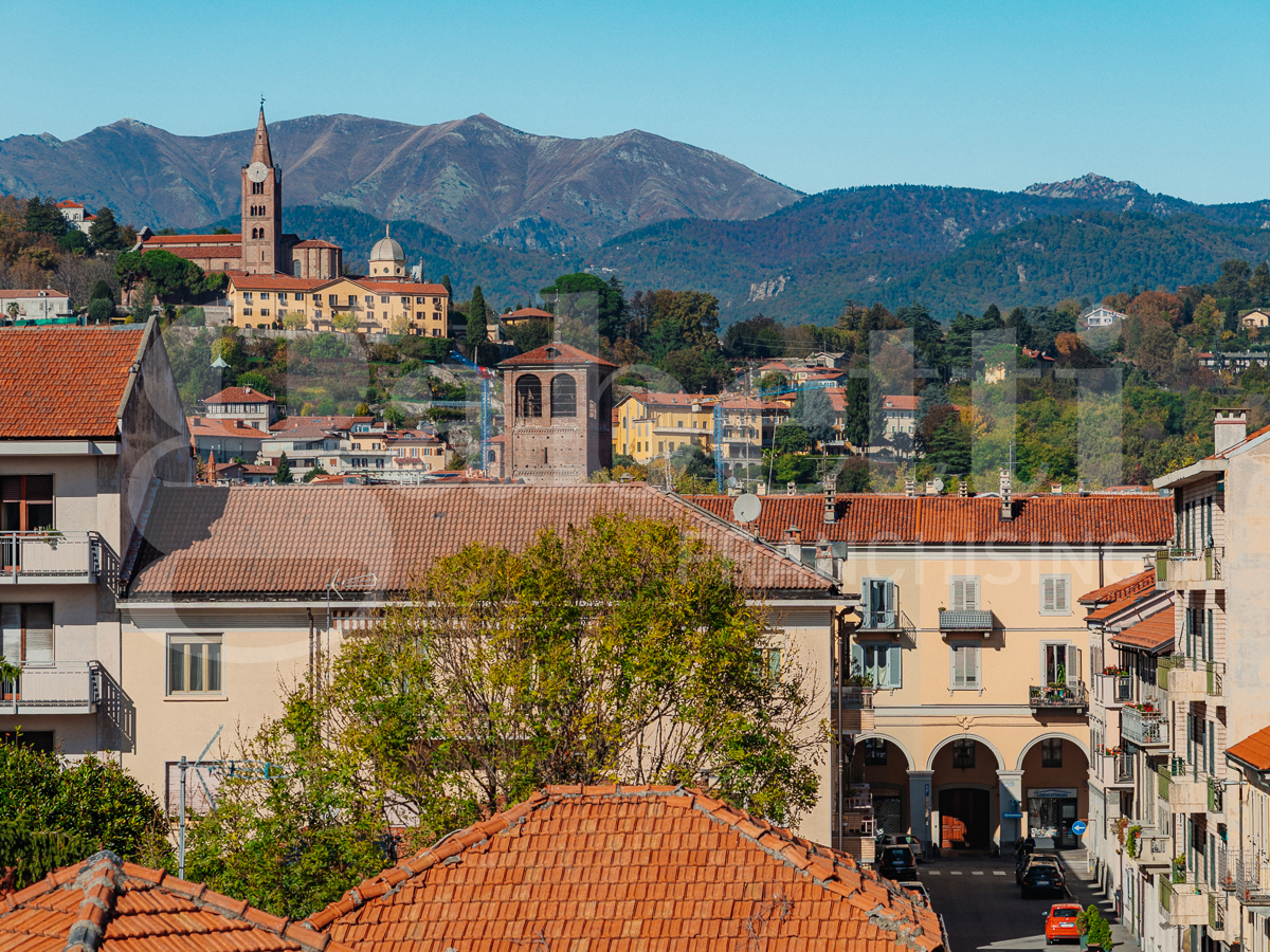 Appartamento con box a Pinerolo