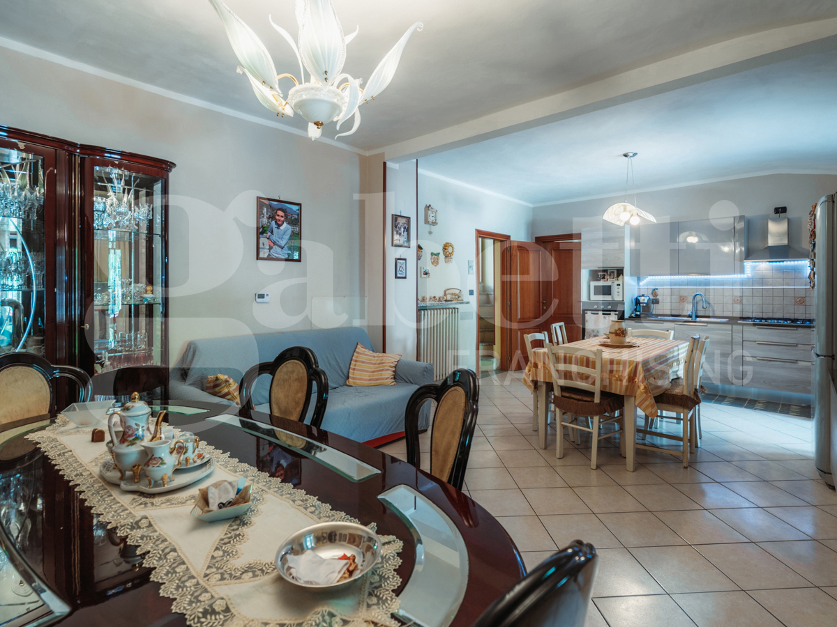 Villa con giardino a Roletto