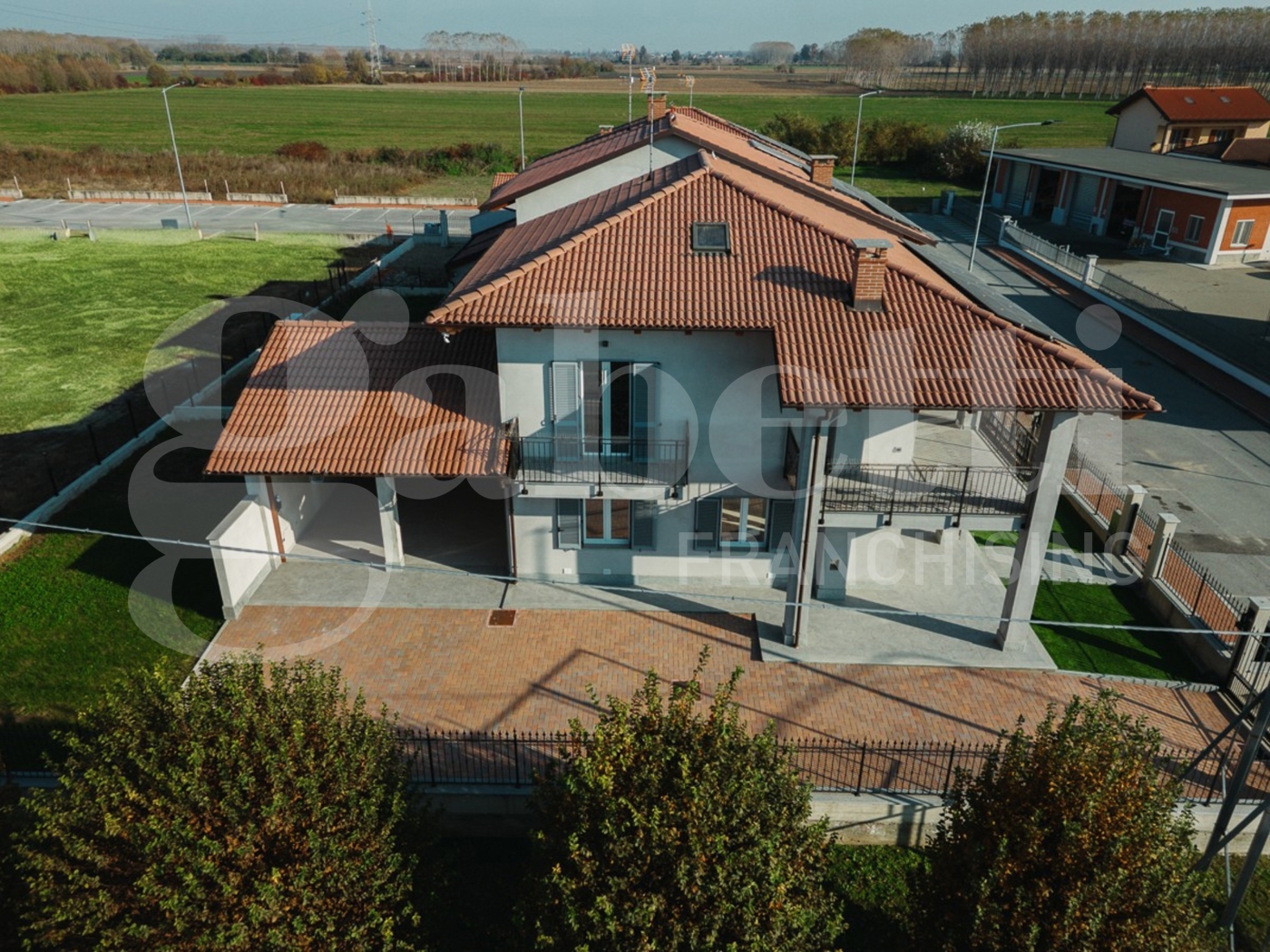 Villa con giardino a Vigone