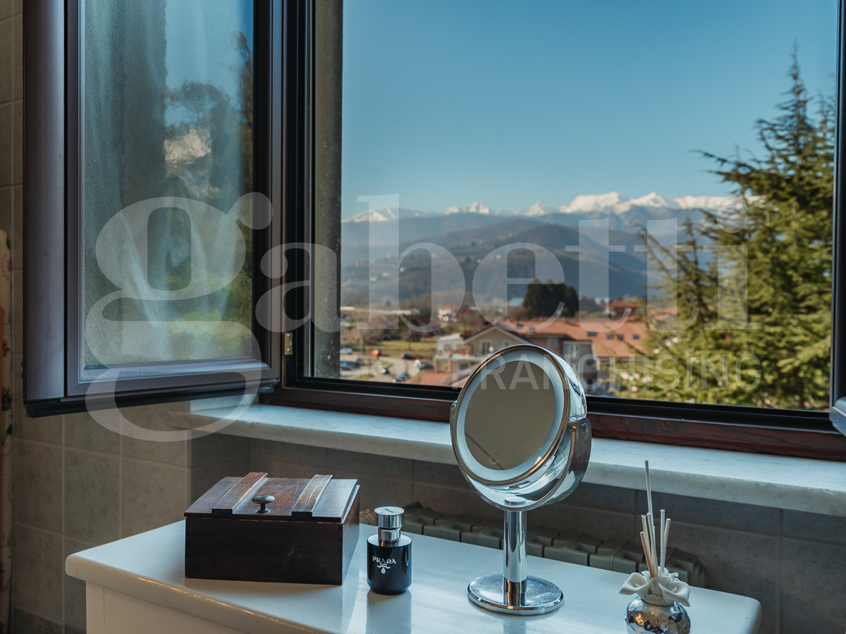 Quadrilocale in vendita a Pinerolo