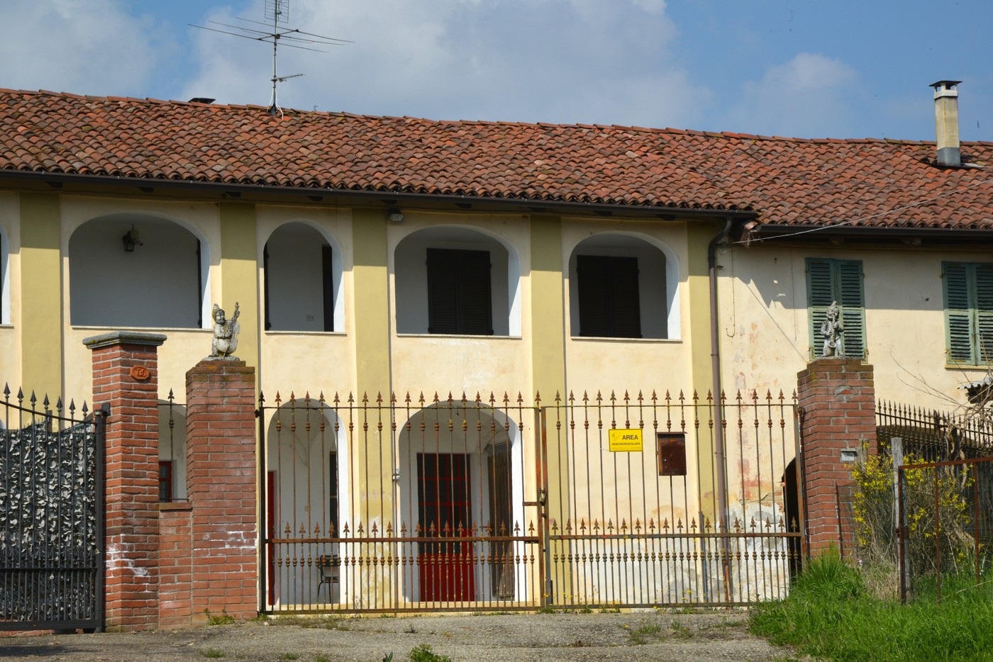 Villa Bifamiliare con giardino a Asti