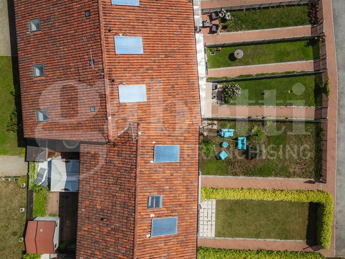Villa con giardino a Pinerolo